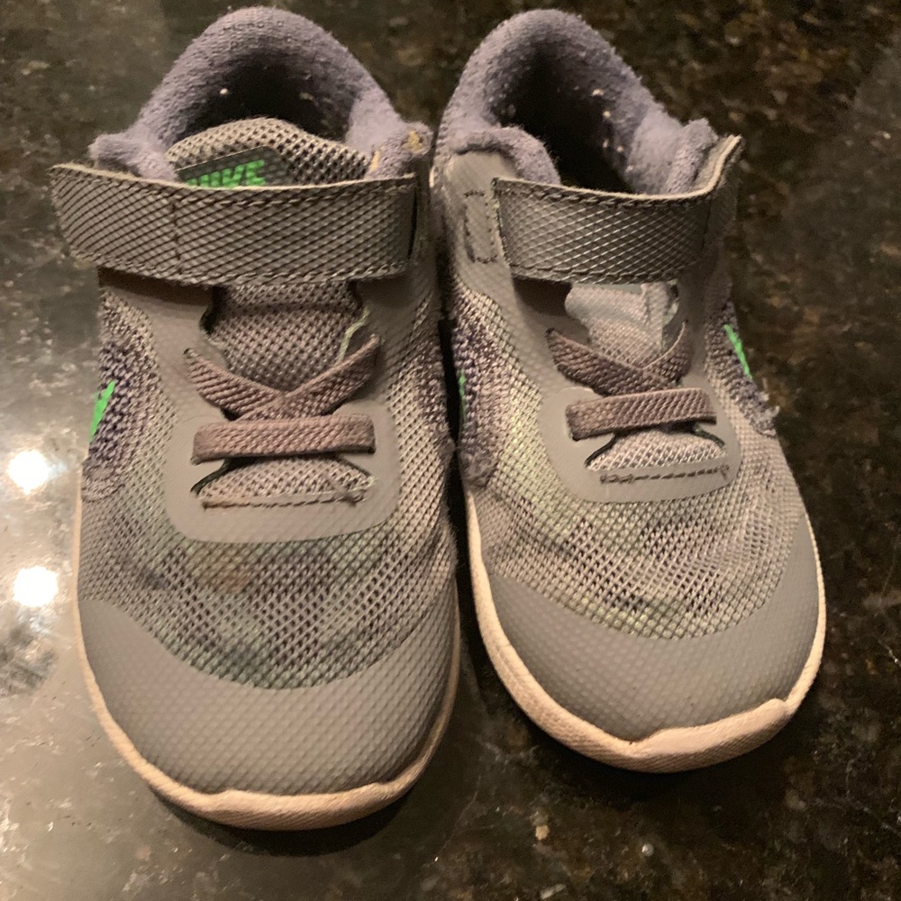 Nike toddler shoes